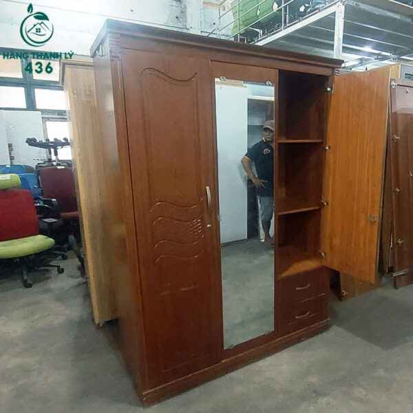 tu-quan-ao-cu-1m2x2m-3-canh-cua-mo-thiet-ke-co-guong-soi (4) tu quan ao cu 1m2x2m 3 canh cua mo thiet ke co guong soi 4