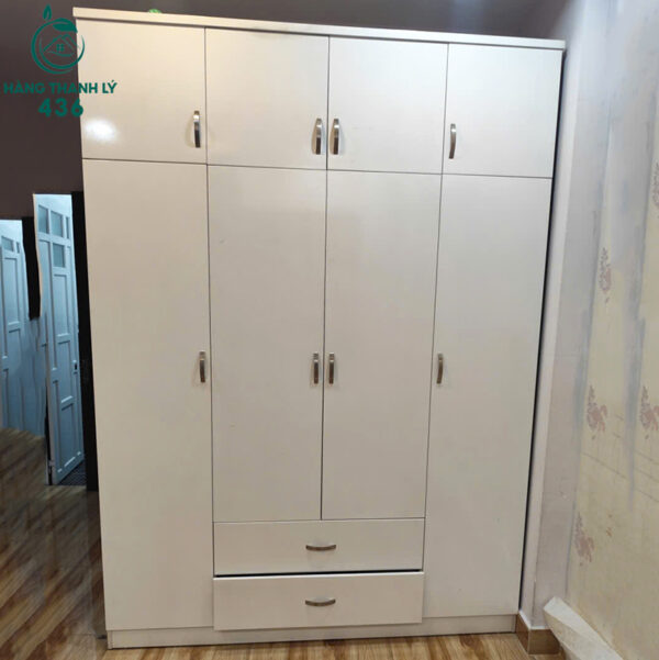 tu quan ao cu 1m8x2m45 mau trang co guong soi ben trong tien dung 1