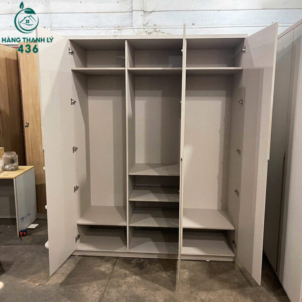 tu quan ao cu 2m2x2m 3 canh hien dai mau kem 1