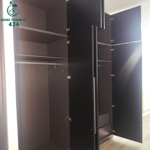 tu quan ao cu 2mx2m85 co hoc keo rat tien dung 1