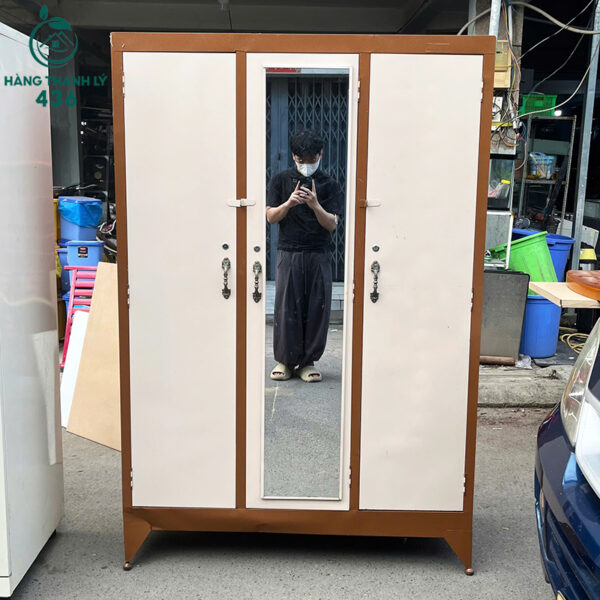 tu quan ao cu phoi hai mau co guong soi toan than 1