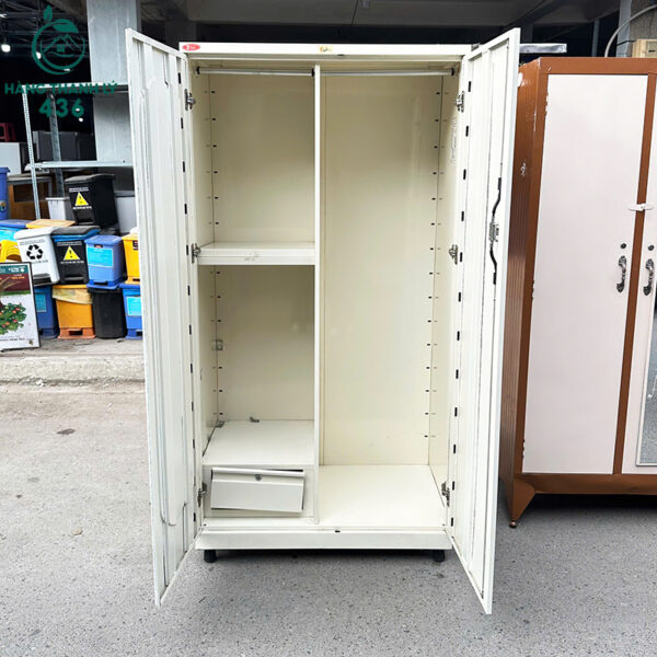 Tủ Sắt Cũ 2 Cánh Màu Trắng Kem Thiết Kế Cao Ráo Hiện Đại