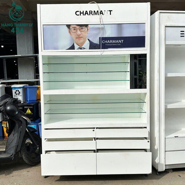 tu trung bay cu 1m5x2m4 co banh xe de di chuyen 1