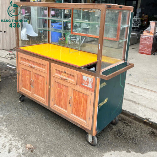 Xe Bán Hàng Cũ 1M5X1M6 Có Mặt Vàng Nổi Bật Dễ Nhận Diện