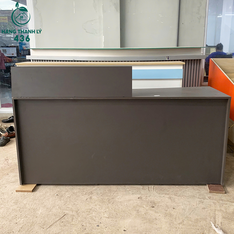 Quầy Lễ Tân Cũ 1M8X60CM Nhiều Ngăn Kéo Tiện Lợi z7188323585202_d959e4236ef06caacca6ad7f77eec7b2-copy Quầy Lễ Tân Cũ 1M8X60CM Nhiều Ngăn Kéo Tiện Lợi