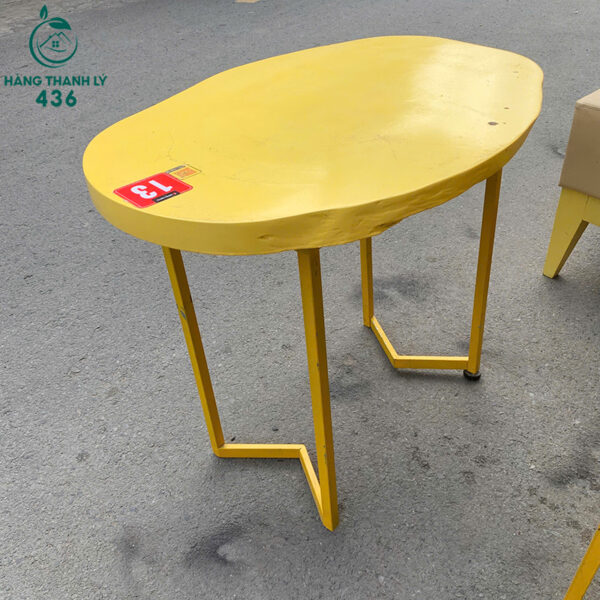 ban-cafe-cu-hinh-bau-duc-mau-vang (1) ban cafe cu hinh bau duc mau vang 1