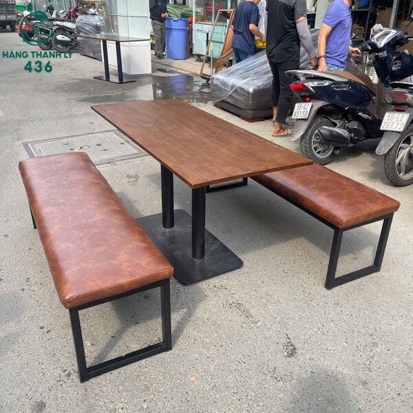 ban ghe quan an cu boc da ngoi em 2