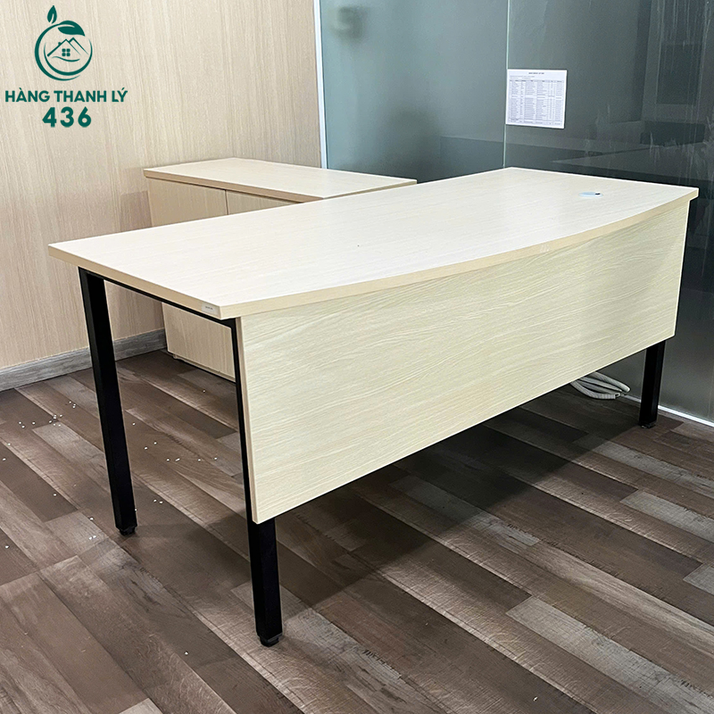 Bàn Giám Đốc Cũ 1M64X80CM Màu Vân Gỗ Sáng ban-giam-doc-cu-1m64x80cm-mau-van-go-sang-2 Bàn Giám Đốc Cũ 1M64X80CM Màu Vân Gỗ Sáng