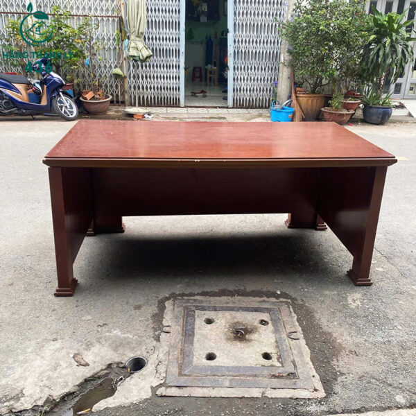 ban giam doc cu 1m77x89cmx80cm go mau nau dep 3