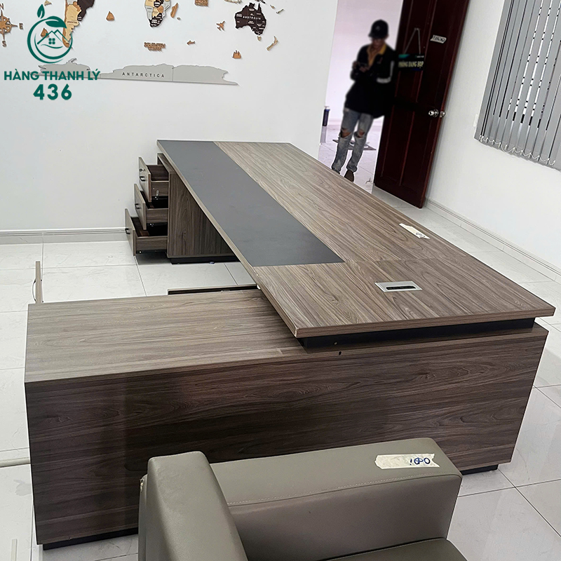 Bàn Giám Đốc Cũ 2M8X1M Thiết Kế Chữ L Kèm Hộc Tủ Phụ ban-giam-doc-cu-2m8x1m-thiet-ke-chu-l-kem-hoc-tu-phu-1 Bàn Giám Đốc Cũ 2M8X1M Thiết Kế Chữ L Kèm Hộc Tủ Phụ