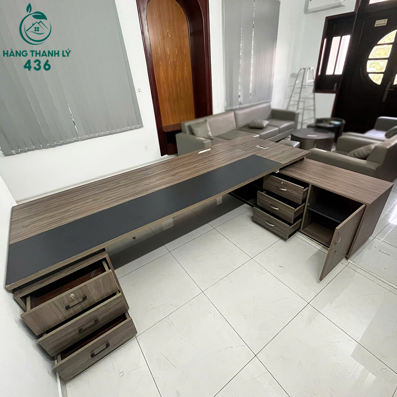 Bàn Giám Đốc Cũ 2M8X1M Thiết Kế Chữ L Kèm Hộc Tủ Phụ ban-giam-doc-cu-2m8x1m-thiet-ke-chu-l-kem-hoc-tu-phu-3 Bàn Giám Đốc Cũ 2M8X1M Thiết Kế Chữ L Kèm Hộc Tủ Phụ
