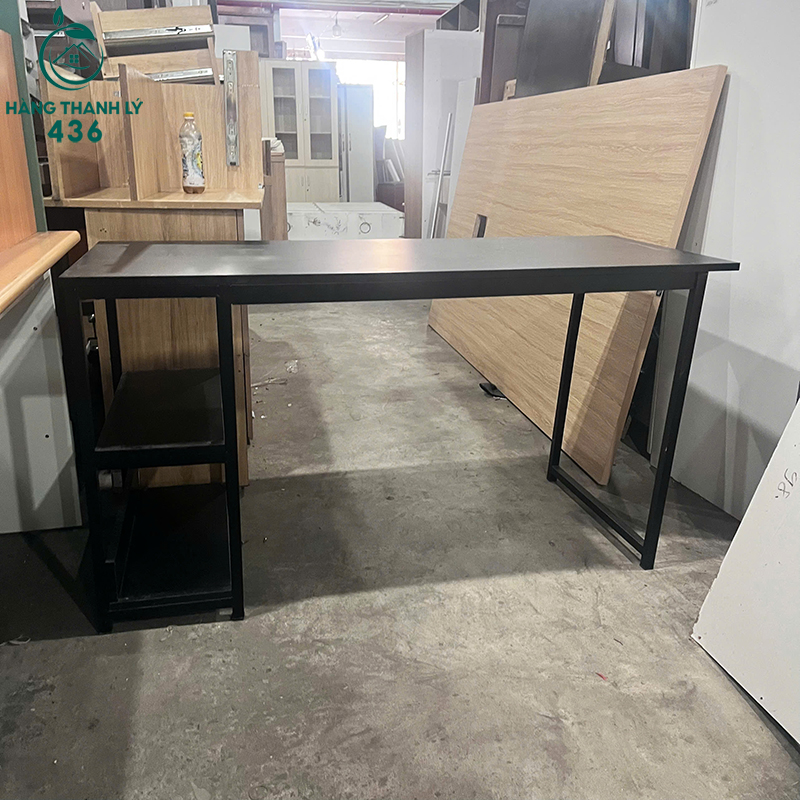 Bàn Làm Việc Cũ 1M4X60CM Màu Đen Kèm Kệ Bên Hông ban-lam-viec-cu-1m4x60cm-mau-den-kem-ke-ben-hong-2 Bàn Làm Việc Cũ 1M4X60CM Màu Đen Kèm Kệ Bên Hông