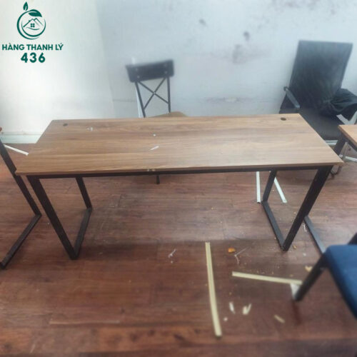 Bàn Làm Việc Cũ 1M5X50CMX75CM Chân Sắt Chữ U Vân Gỗ Đậm