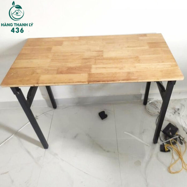 ban lam viec cu 1mx75cm gap gon tien loi 2