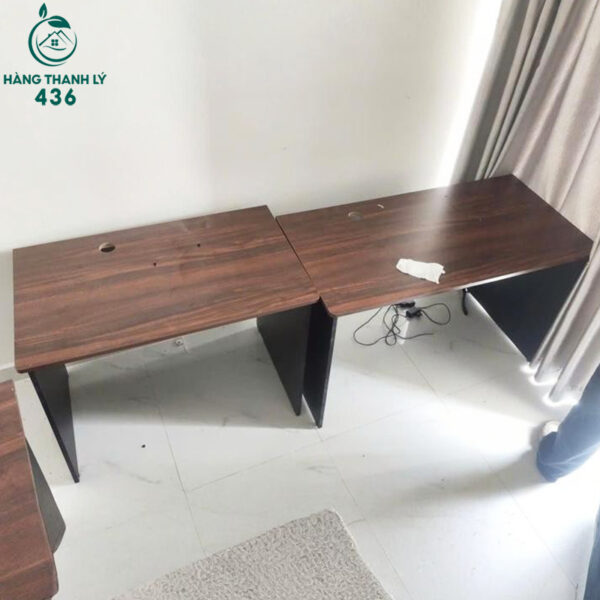 ban lam viec cu 1mx75cm mau nau den don gian 2