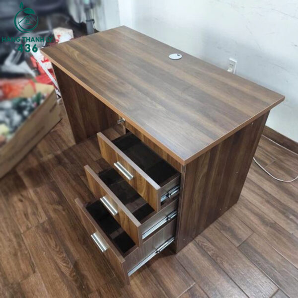 ban lam viec cu go van nau co hoc keo 2