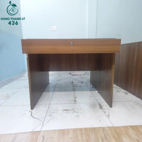 Bàn Làm Việc Cũ Màu Nâu Có 2 Ngăn Kéo Tiện Lợi