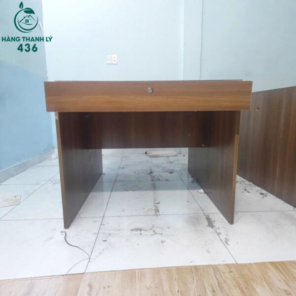 Bàn Làm Việc Cũ Màu Nâu Có 2 Ngăn Kéo Tiện Lợi