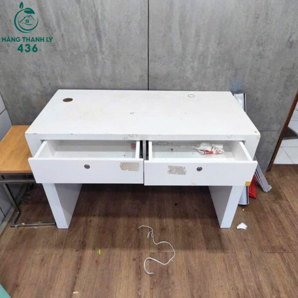 ban lam viec cu mau trang kem 2 hoc dung do 1