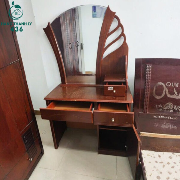 ban-trang-diem-cu-90cmx1m55-go-nau-do-guong-soi-hinh-vom (2) ban trang diem cu 90cmx1m55 go nau do guong soi hinh vom 2