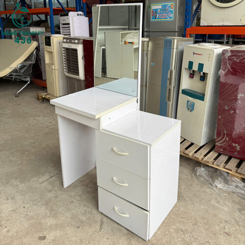 Bàn Trang Điểm Cũ Màu Trắng Tích Hợp Gương Vuông Lớn 4 ban trang diem cu mau trang tich hop guong vuong lon 1