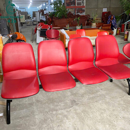 Băng Ghế Cũ Đệm Da Màu Đỏ Khung Sắt Chắc Chắn