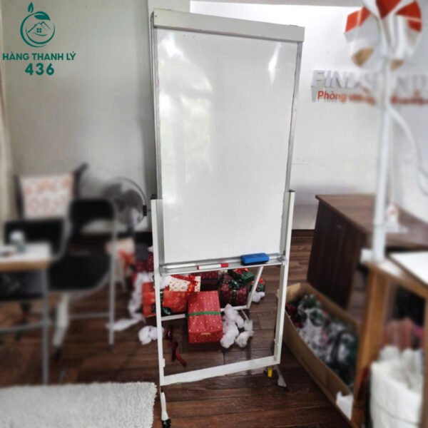 Chưa có tên (800 x 800 px) - 1 bang trang cu co chan di chuyen linh hoat