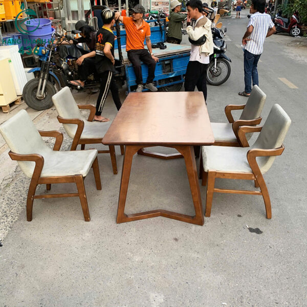 bo ban an cu 4 ghe go mau nau sang trong 1