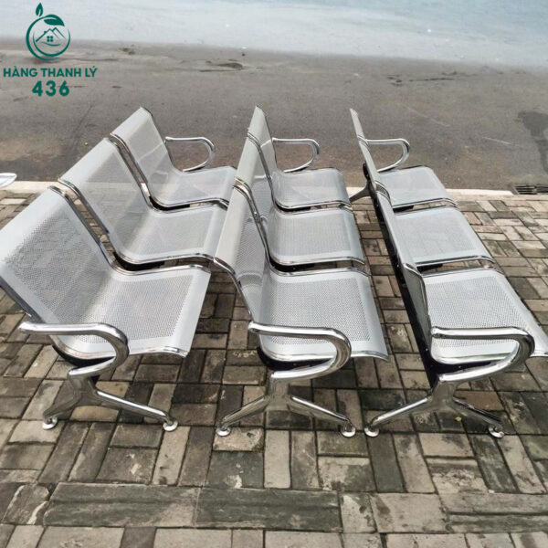 ghe-bang-cho-cu-inox-3-cho-ngoi-thiet-ke-duc-lo-thoang-khi (3) Ghế Băng Chờ Cũ Inox 3 Chỗ Ngồi Thiết Kế Đục Lỗ Thoáng Khí