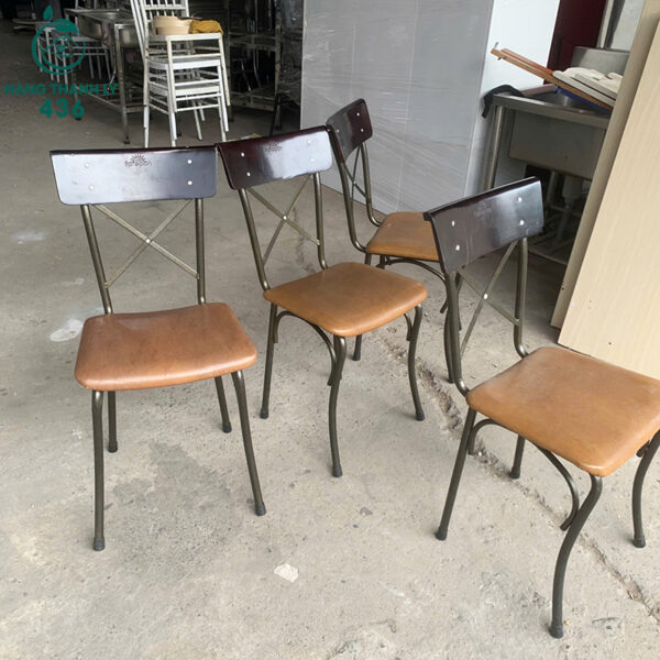 ghe cafe cu lung go mau nau dam 3