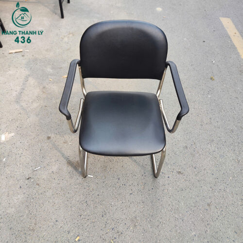 ghe chan quy cu boc da mau den de ve sinh 1