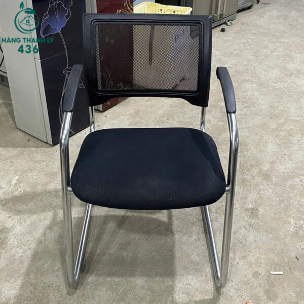 ghe-chan-quy-cu-lung-luoi-mau-den-co-tay-vin (1) ghe chan quy cu lung luoi mau den co tay vin 1