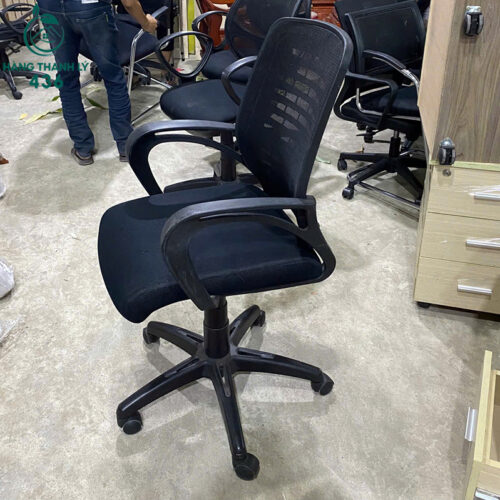 Ghế Làm Việc Cũ Lưng Lưới Thoáng Khí Màu Đen Chân Nhựa 2 ghe lam viec cu lung luoi thoang khi mau den chan nhua 2