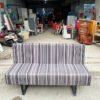 Ghế Sofa Cũ Băng Dài Vải Sọc Xám Tím Thiết Kế Đơn Giản