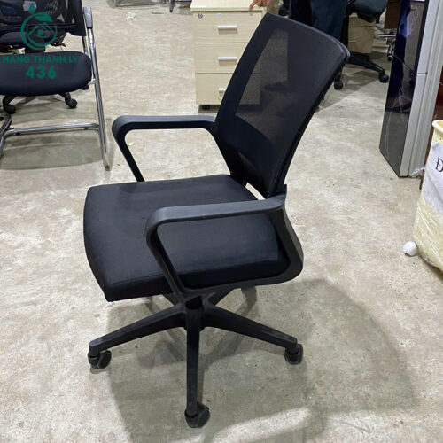 ghe van phong cu chan nhua ben dep co banh xe 1