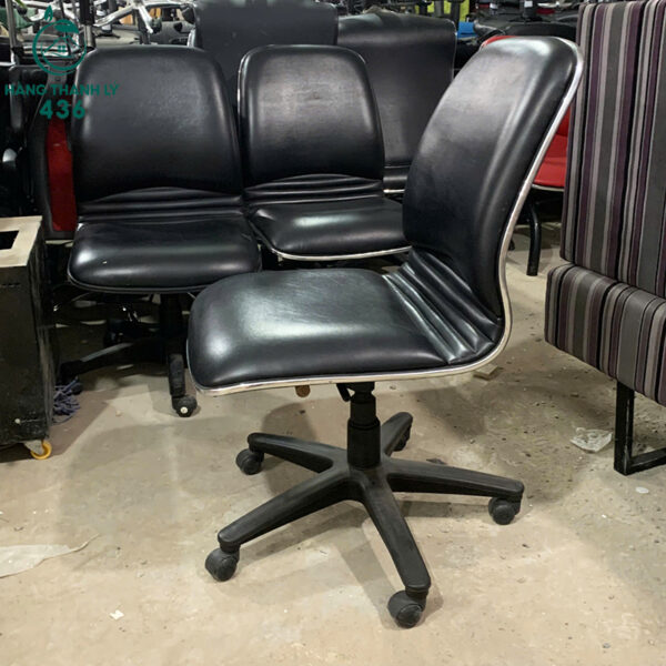 ghe xoay cu lung thap boc da mau den chan nhua 4