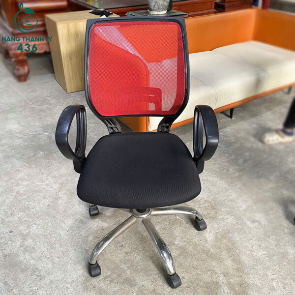 ghe xoay cu van phong lung luoi mau do co tay vin 2
