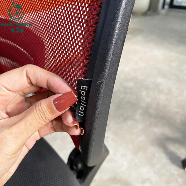 ghe xoay cu van phong lung luoi mau do co tay vin 4