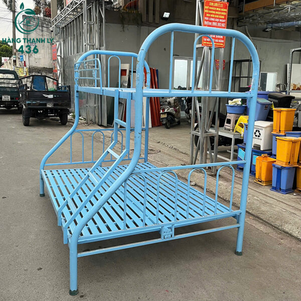 giuong-tang-sat-cu-mau-xanh-1m4x2m-tiet-kiem-dien-tich (1) Giường Tầng Sắt Cũ Màu Xanh 1M4X2M Tiết Kiệm Diện Tích