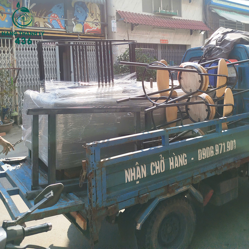 hang-thanh-ly-436-giao-day-du-noi-that-cho-khach-hang-1 Cuối Năm Bận Rộn, Hàng Thanh Lý 436 Vẫn Kịp Giao Nội Thất Đầy Đủ