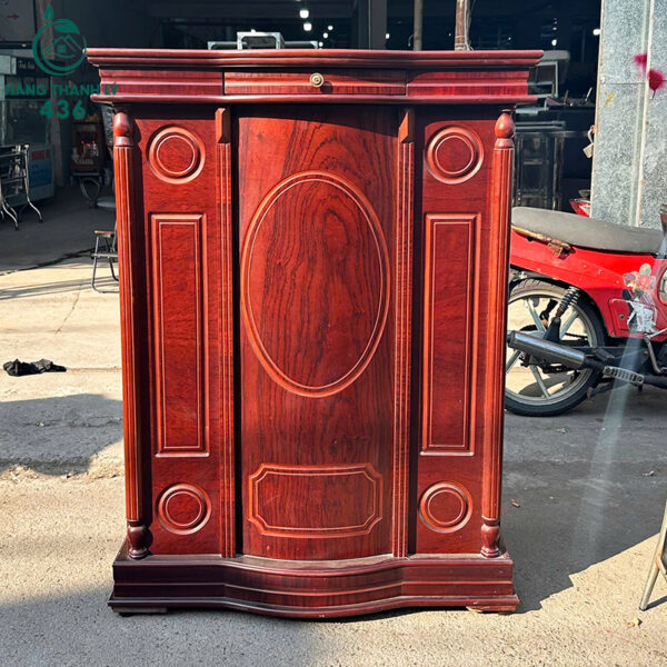 ke trung bay cu 1mx1m35 go cham khac hoa van dep mat 1