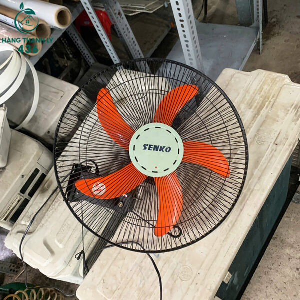 quat treo tuong senko cu canh nhua mau cam 1