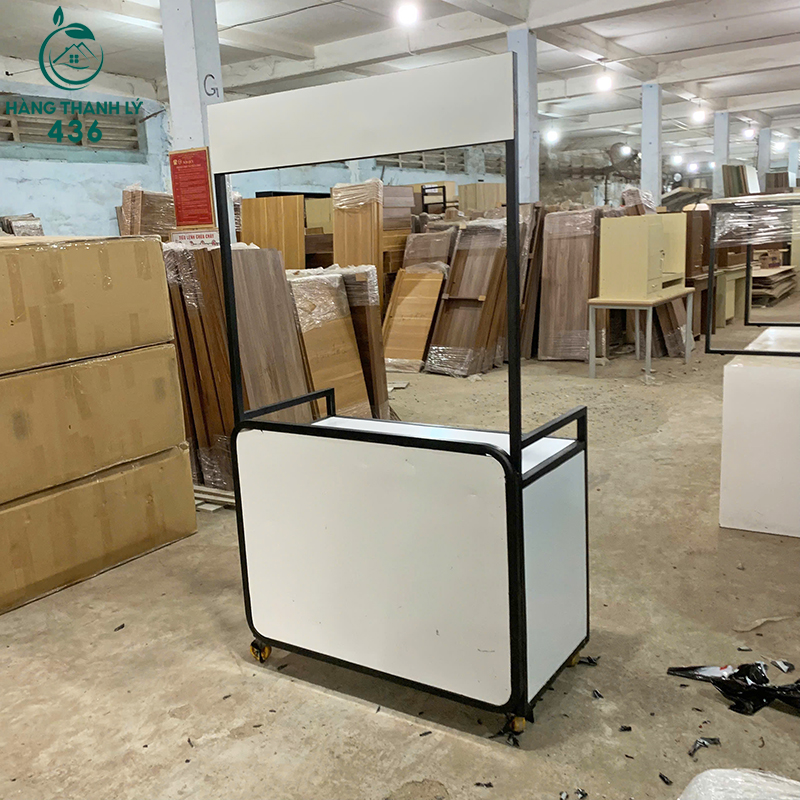 Quầy Bán Hàng Cũ 1MX55CMX1M8 Phối Màu Trắng Đen quay-ban-hang-cu-1mx55cmx1m8-phoi-mau-trang-den-2 Quầy Bán Hàng Cũ 1MX55CMX1M8 Phối Màu Trắng Đen