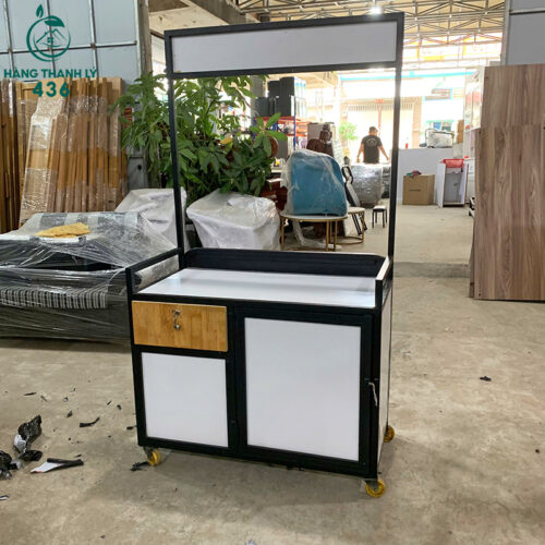 Quầy Bán Hàng Cũ 1MX55CMX1M8 Phối Màu Trắng Đen 2 quay ban hang cu 1mx55cmx1m8 phoi mau trang den 4