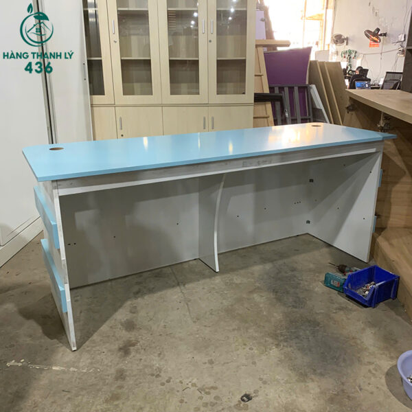 quay le tan cu 1m8x60cm phoi mau xanh trang hien dai 1