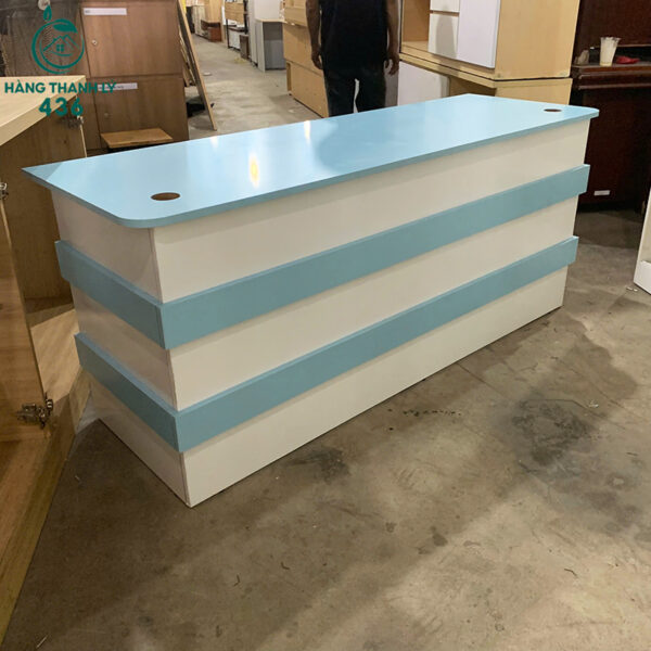 quay le tan cu 1m8x60cm phoi mau xanh trang hien dai 2