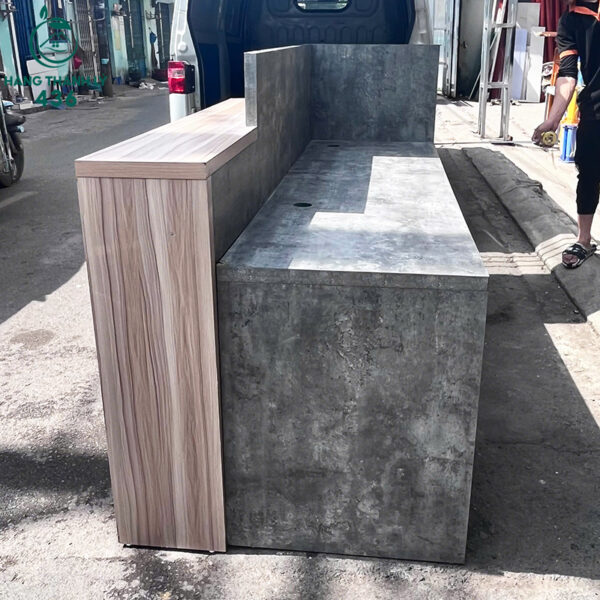 Quầy Lễ Tân Cũ 2M1X1M2 Vân Gỗ Màu Xám