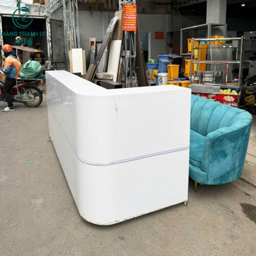 Quầy Lễ Tân Cũ 2M5X1M15 Màu Trắng Thiết Kế Cong 5 quay le tan cu 2m5x1m15 mau trang thiet ke cong 1 1