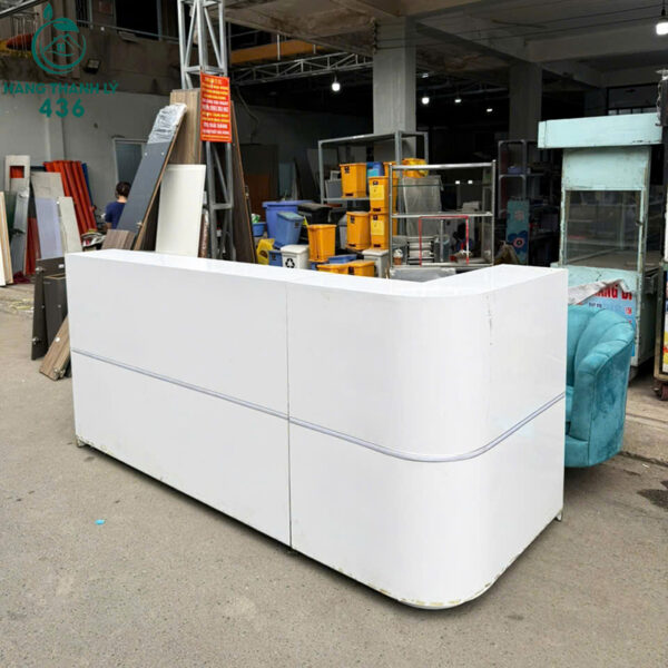 quay-le-tan-cu-2m5x1m15-mau-trang-thiet-ke-cong (3) quay le tan cu 2m5x1m15 mau trang thiet ke cong 3