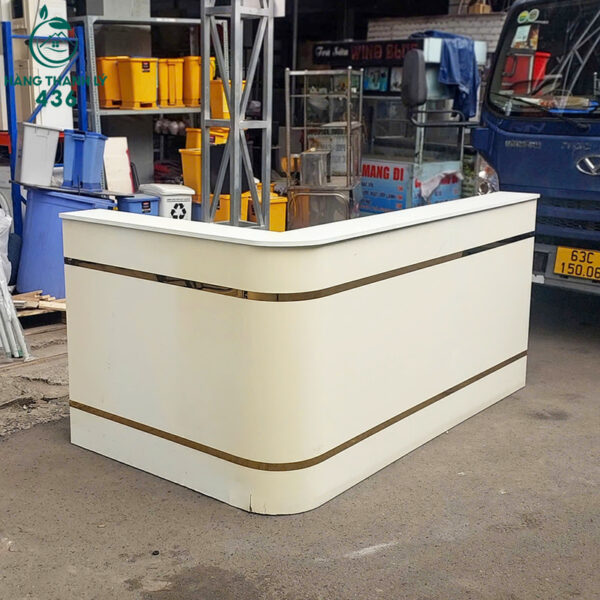 quay-le-tan-cu-2mx1m2x1m-goc-l-mau-trang (3) quay le tan cu 2mx1m2x1m goc l mau trang 3